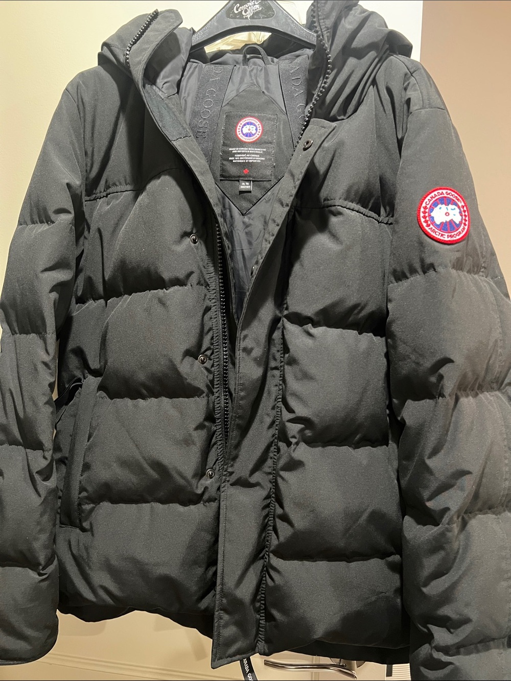 Canada Goose Black Men's Down Puffer Jacket with Hood